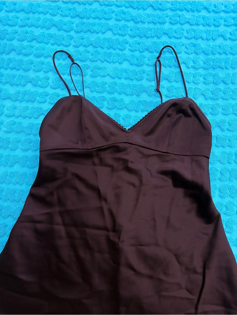 🍷 SKIMS Satin Mini Dress | Currant | XS | NWT 🍷 - Picture 5 of 7
